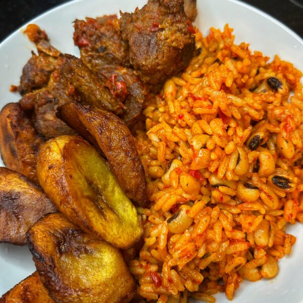 How to cook Nigerian Jollof Rice and Beans - Nigerianfoodiehub